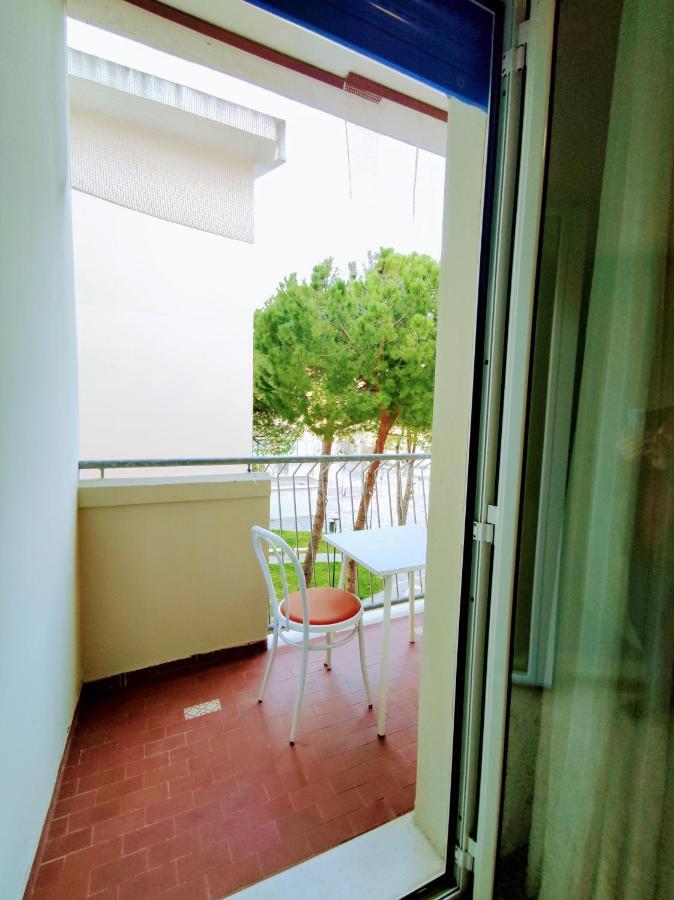 Hotel Adria B&B - Colazione Fino Alle 12 Misano Adriatico Dış mekan fotoğraf